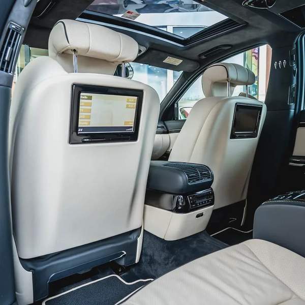 Maybach 57 S - 2009 - GCC Specs - 11,000KM-IMMCULATE CONDITION