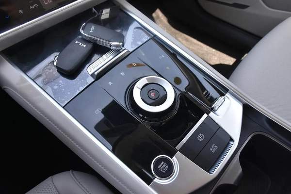 SPORTAGE LOADED 2024 | WHITE