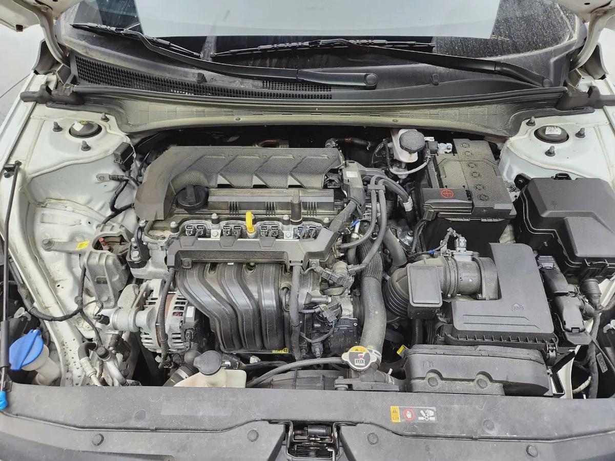 Hyundai Avante 2021 - Korean Specs - GCC Resale-8-8