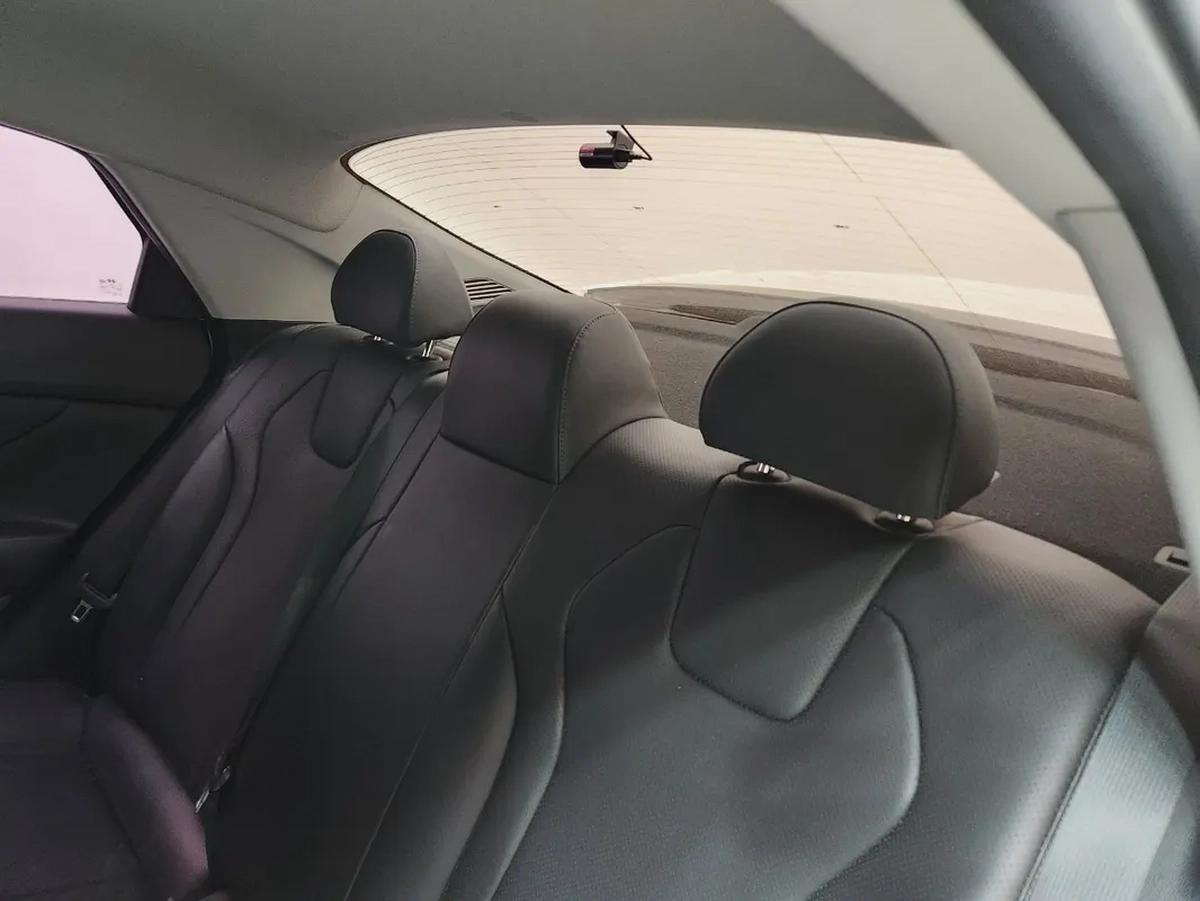 Hyundai Avante 2021 - Korean Specs - GCC Resale-14-14