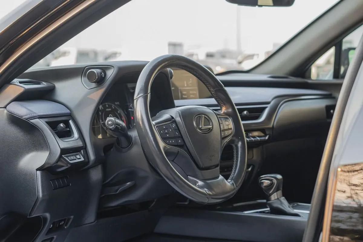 LEXUS UX 200 2019-7-7