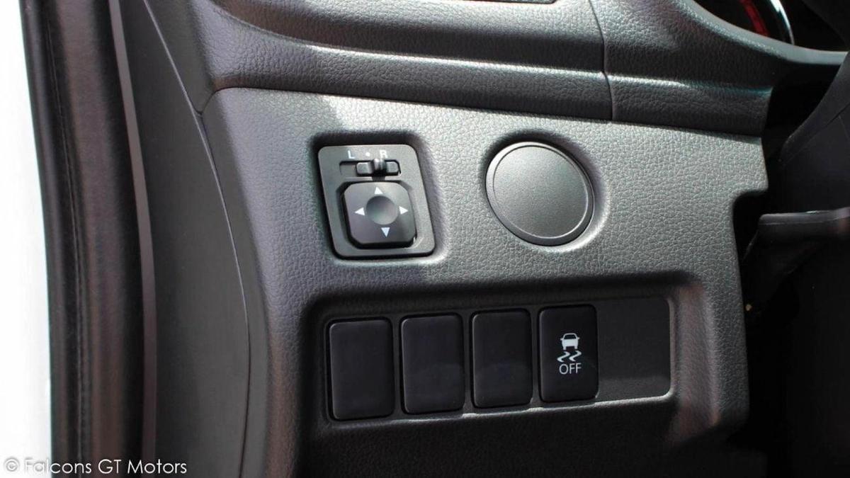 Mitsubishi L200 L200 2.4L DIESEL 4WD 2023-12-12