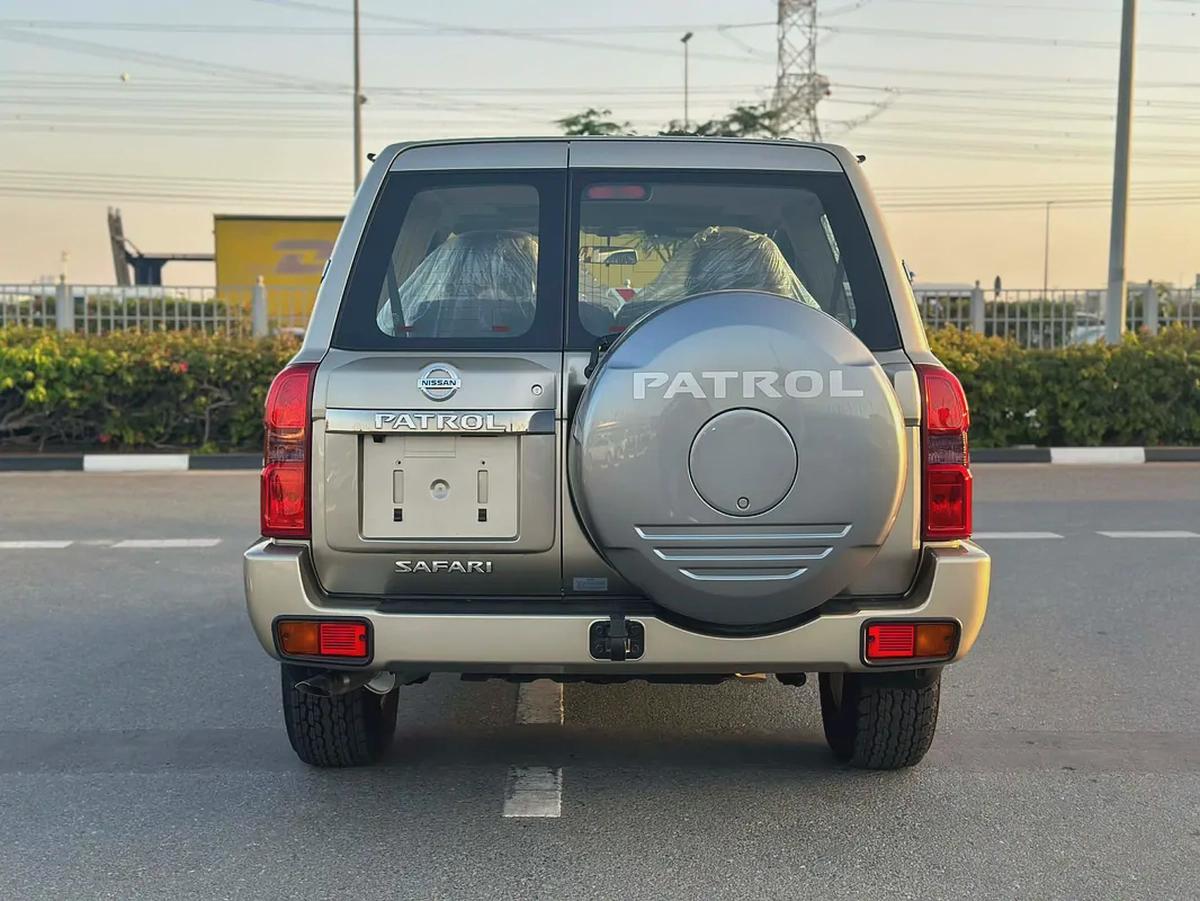 2024 Nissan Patrol Safari Super Safari - GCC Specs - Brand New-10-10