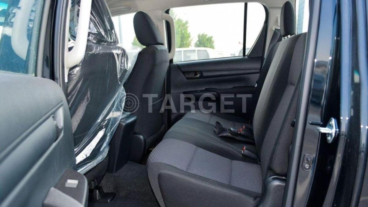 Toyota Hilux HILUX 2.4L MED OPTION-12-12