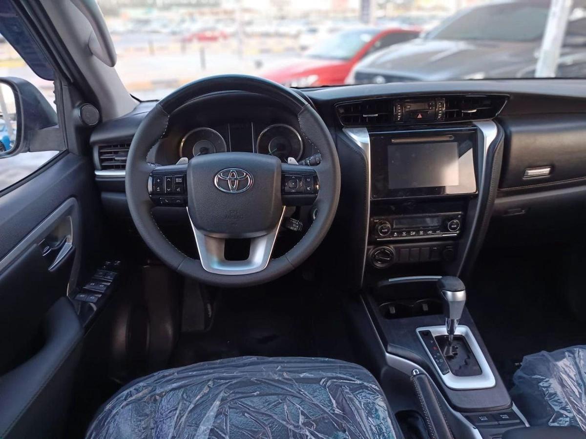 Toyota Fortuner TRD Sportivo 4.0L FORTUNER V6 FULL OPTION TRD Sport 4.0L-5-5