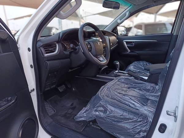 Toyota Fortuner TRD Sportivo 4.0L FORTUNER V6 FULL OPTION TRD Sport 4.0L