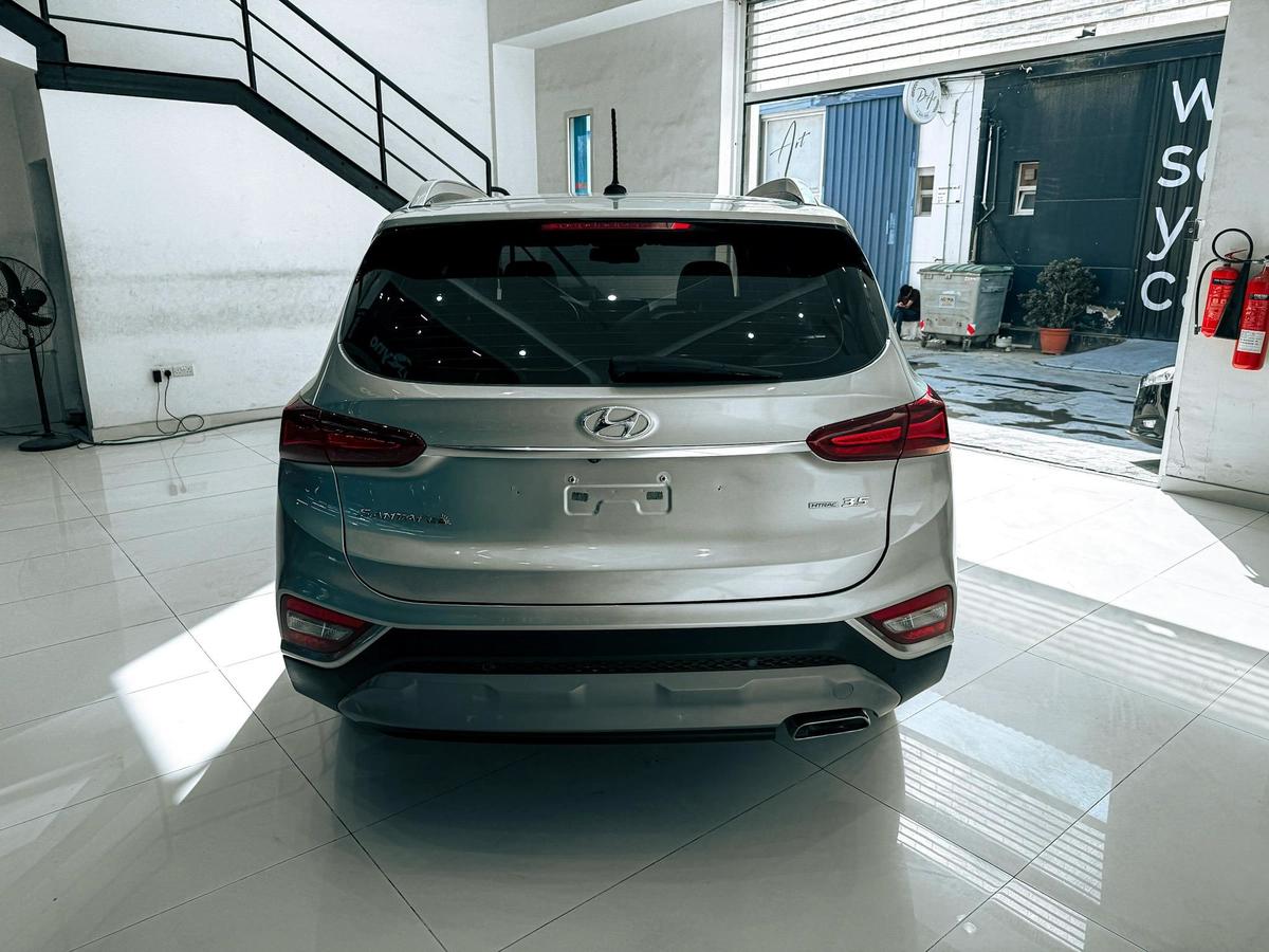 Massive Price Drop!!! // AED 1,130 // 20% DP // 2020 Hyundai Santa Fe Premium 3.5L V6-3-3