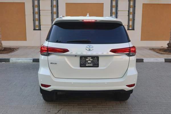 Toyota Fortuner-2021-89000KM-GCC SPECS-EXCELLENT CONDITION
