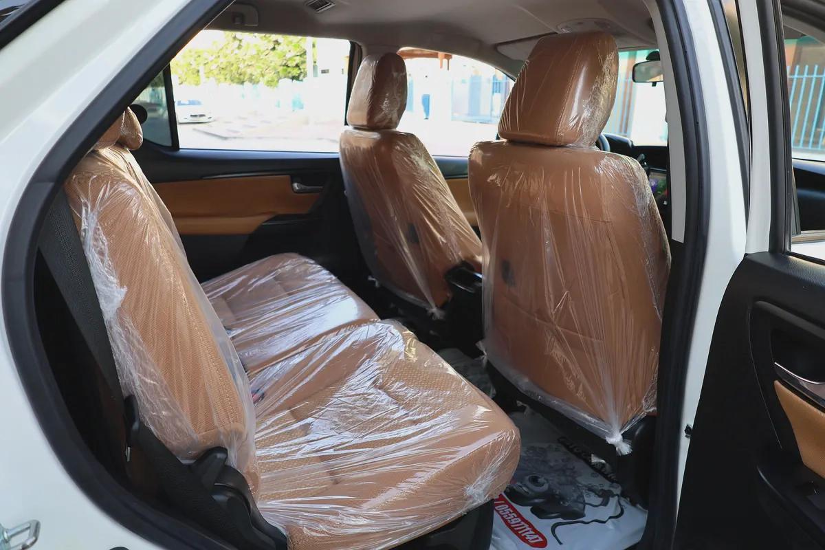 Toyota Fortuner-2021-89000KM-GCC SPECS-EXCELLENT CONDITION-18-18