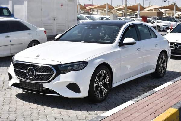 MERCEDES BENZ E200 2025 | WHITE