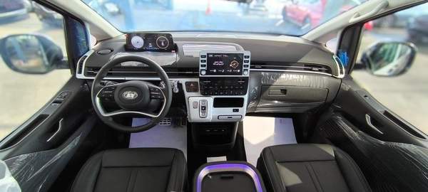 Hyundai Staria 2025 Diesel | 9 Seater Luxury | GCC Specs | Ready to Drive