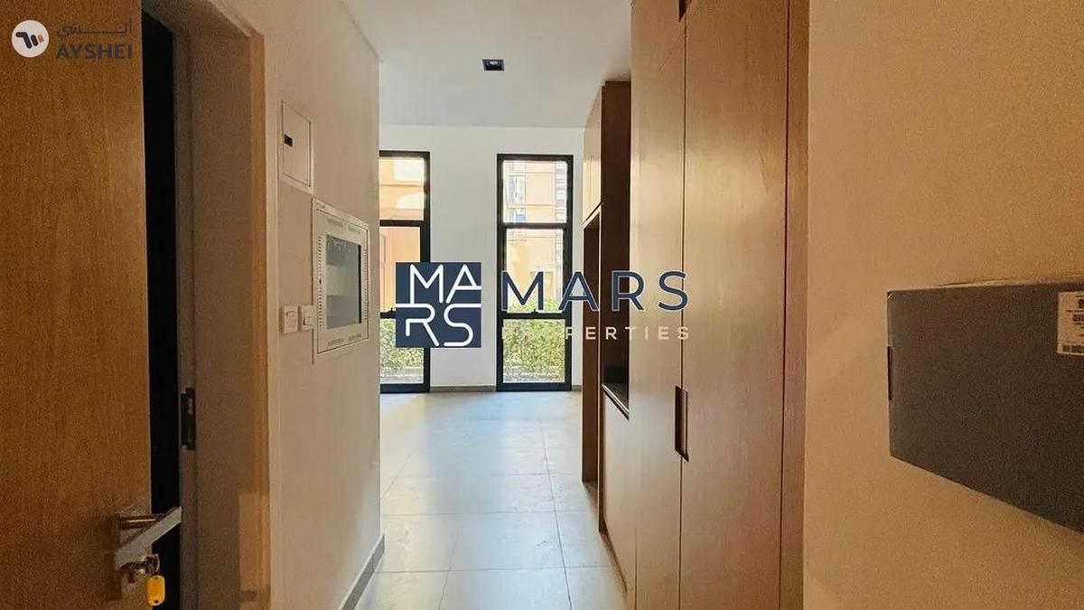 Brand New Studio! Ideal Location, Great Price!-3-3