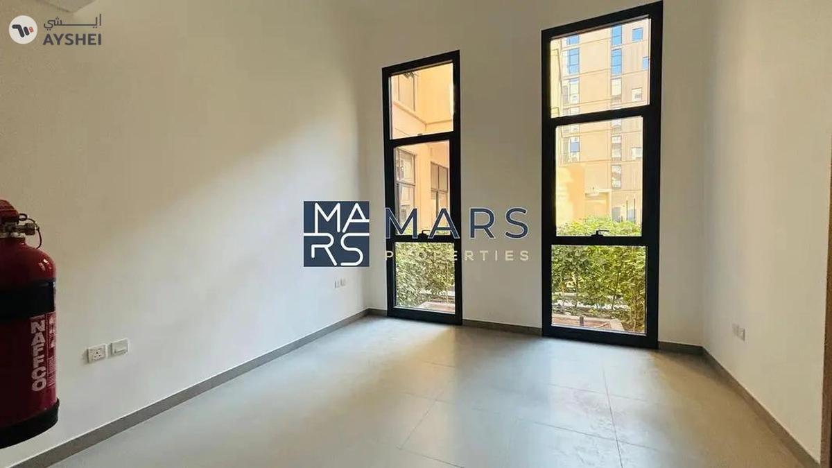 Brand New Studio! Ideal Location, Great Price!-4-4