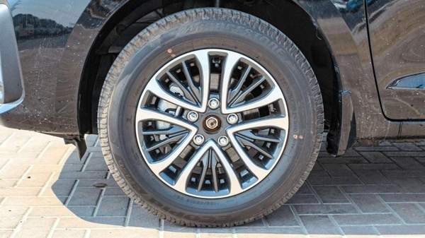 Suzuki Ertiga SUZUKI ERTIGA 1.5L GLX AT 2025