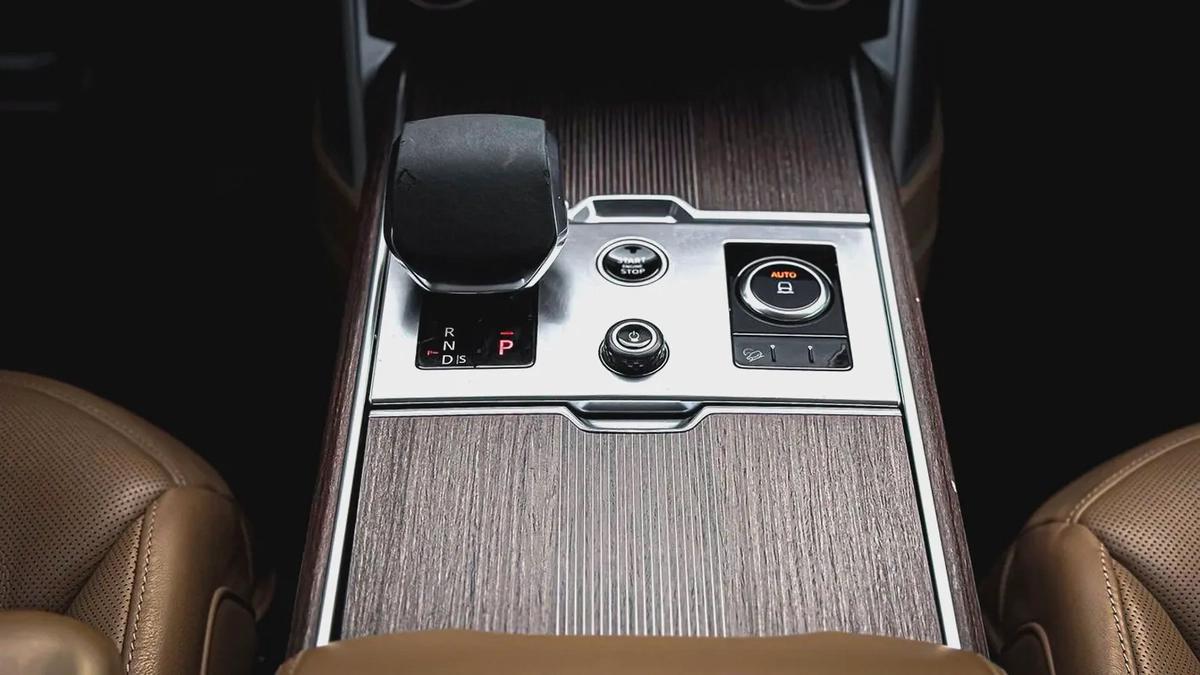 2023 | Range Rover Vogue P530 Autobiography | Low Mileage | 7Seater | Warranty one year-11-11