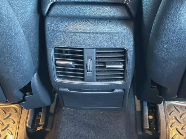 Mercedes GLA 200 - 2017, Korean specs, full option, in excellent condition,