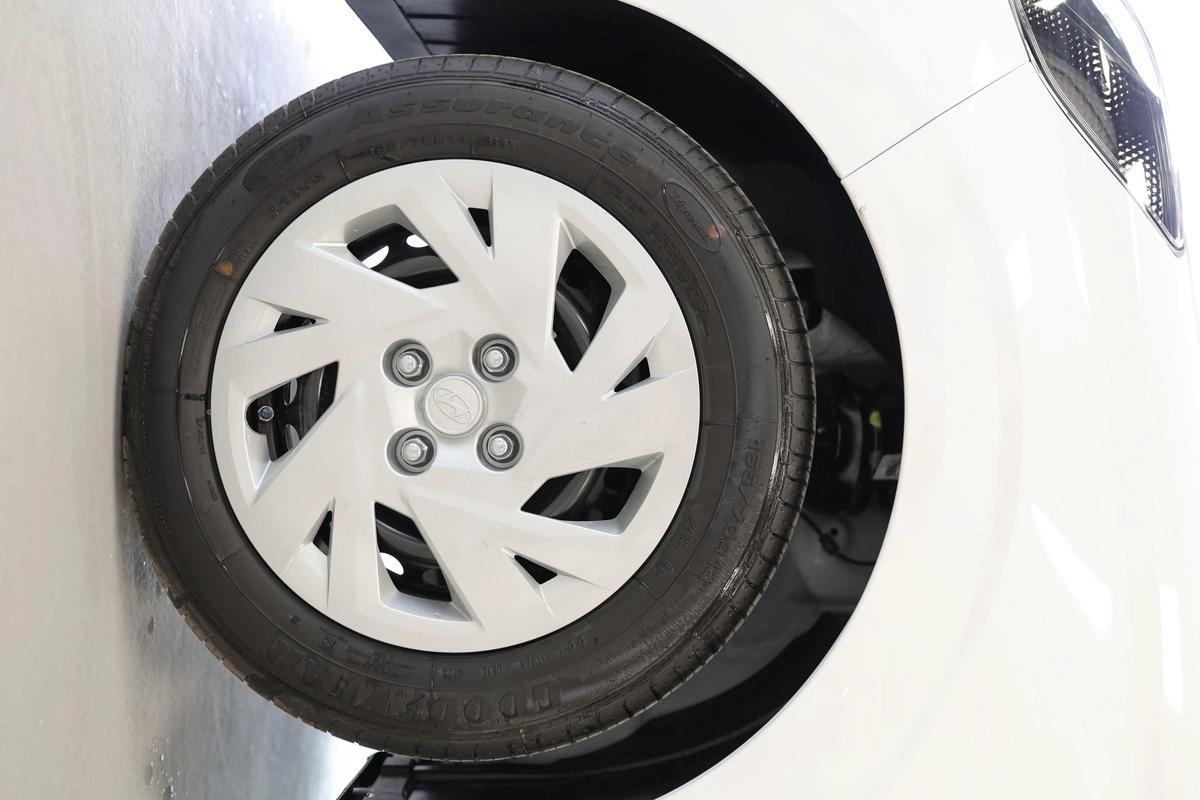 HYUNDAI GRAND i10 MODEL 2026 GCC SPECS-17-17