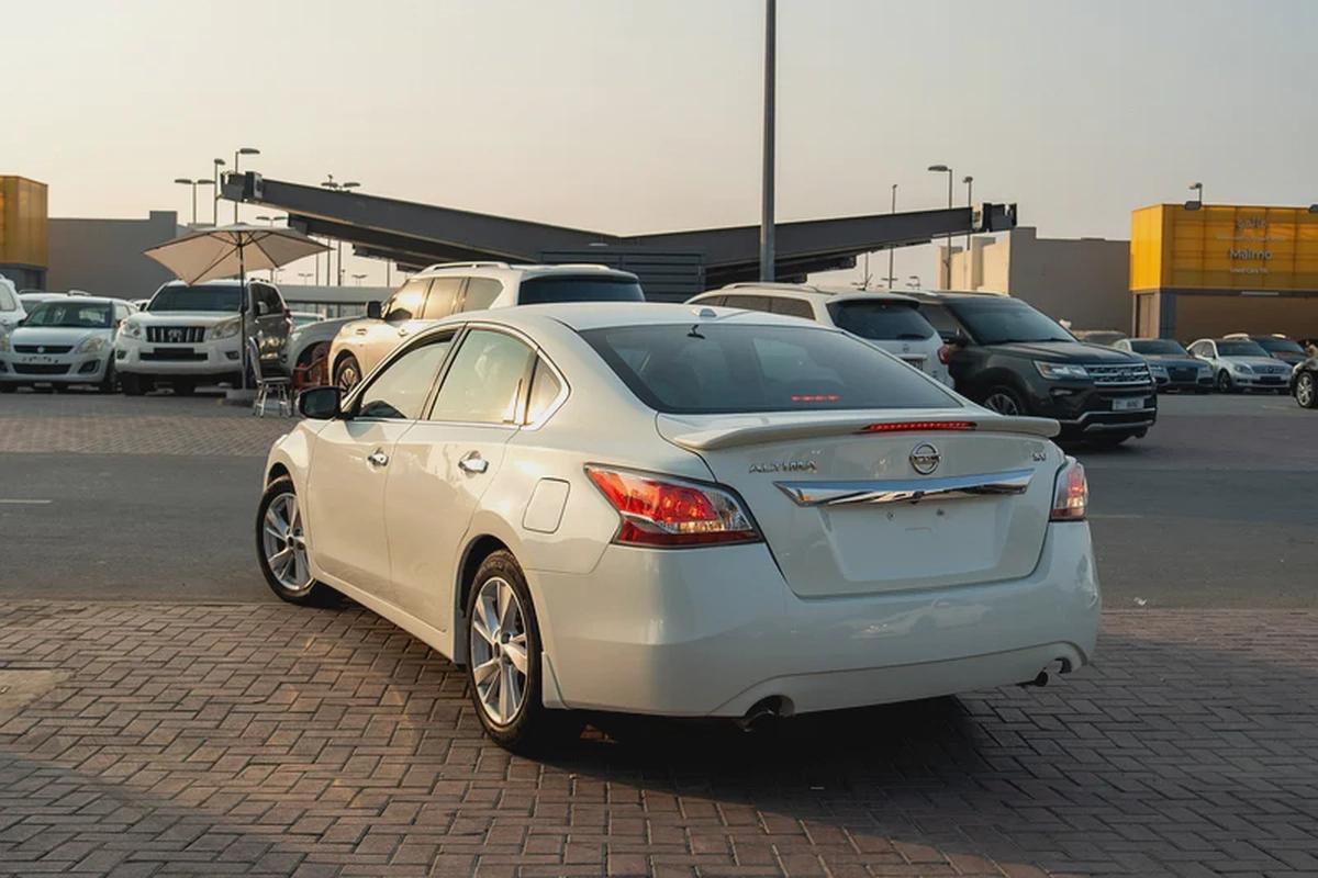 Nissan Altima SV Full Option Sunroof-1-1