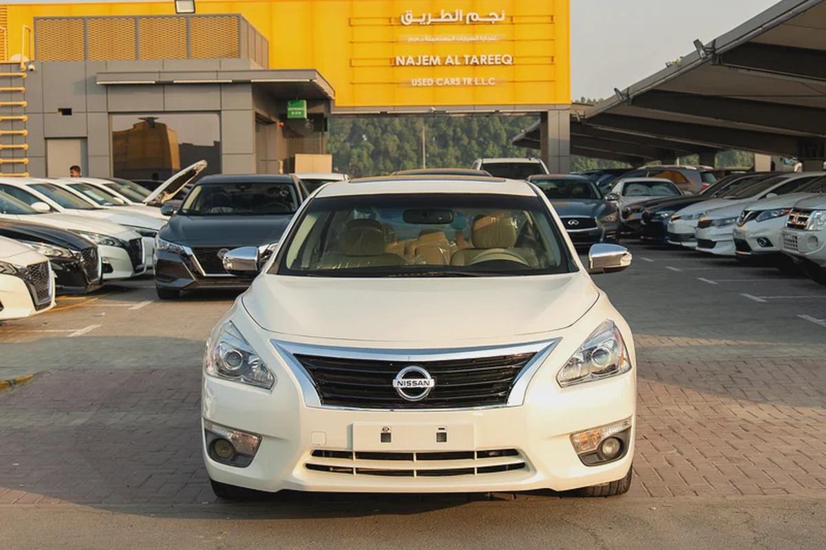 Nissan Altima SV Full Option Sunroof-2-2