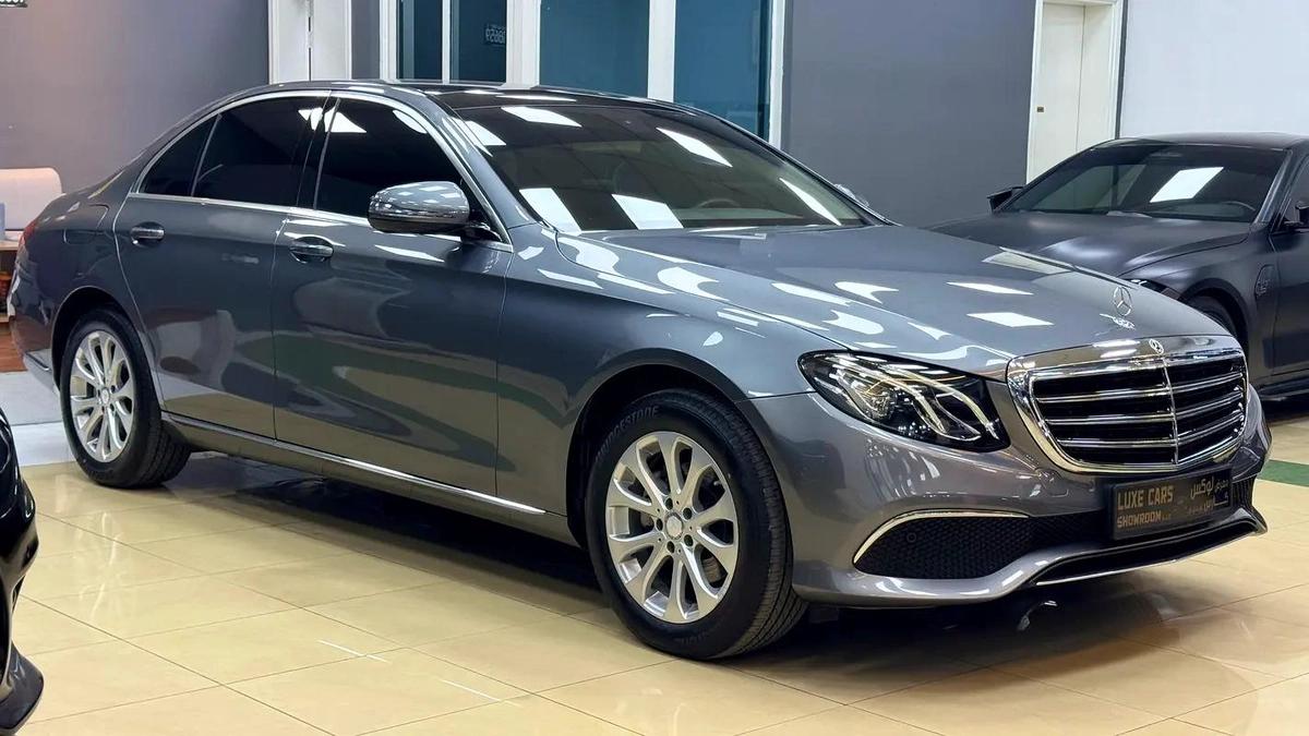 2017 MERCEDES BENZ E-200 GCC 1 st Owner Perfect Condition Full Option-9-9