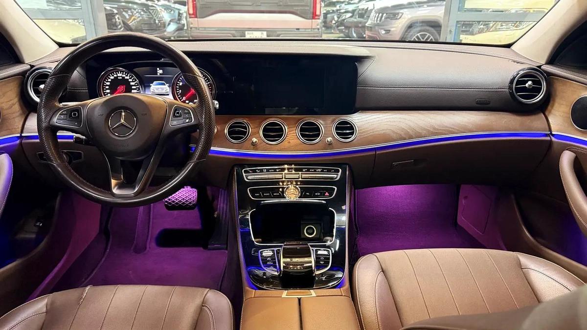 2017 MERCEDES BENZ E-200 GCC 1 st Owner Perfect Condition Full Option-3-3