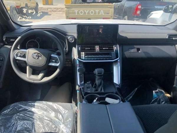 Toyota Land Cruiser 2026 MODEL GCC SPECS