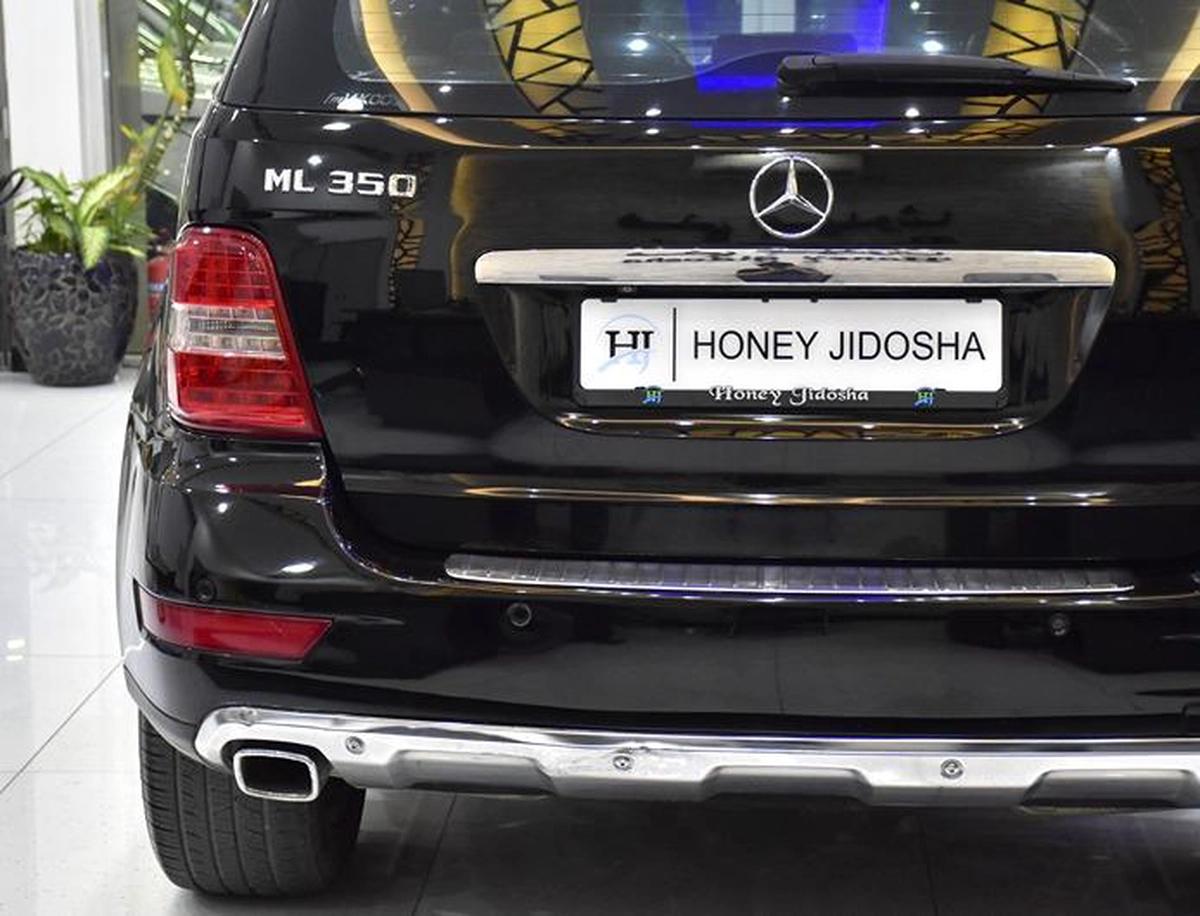 Mercedes Benz ML350 4Matic ( 2011 Model ) in Black Color GCC Specs-7-7