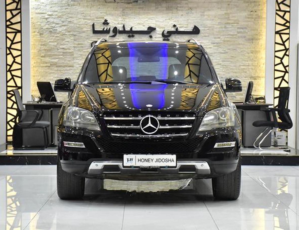 Mercedes Benz ML350 4Matic ( 2011 Model ) in Black Color GCC Specs-0-0