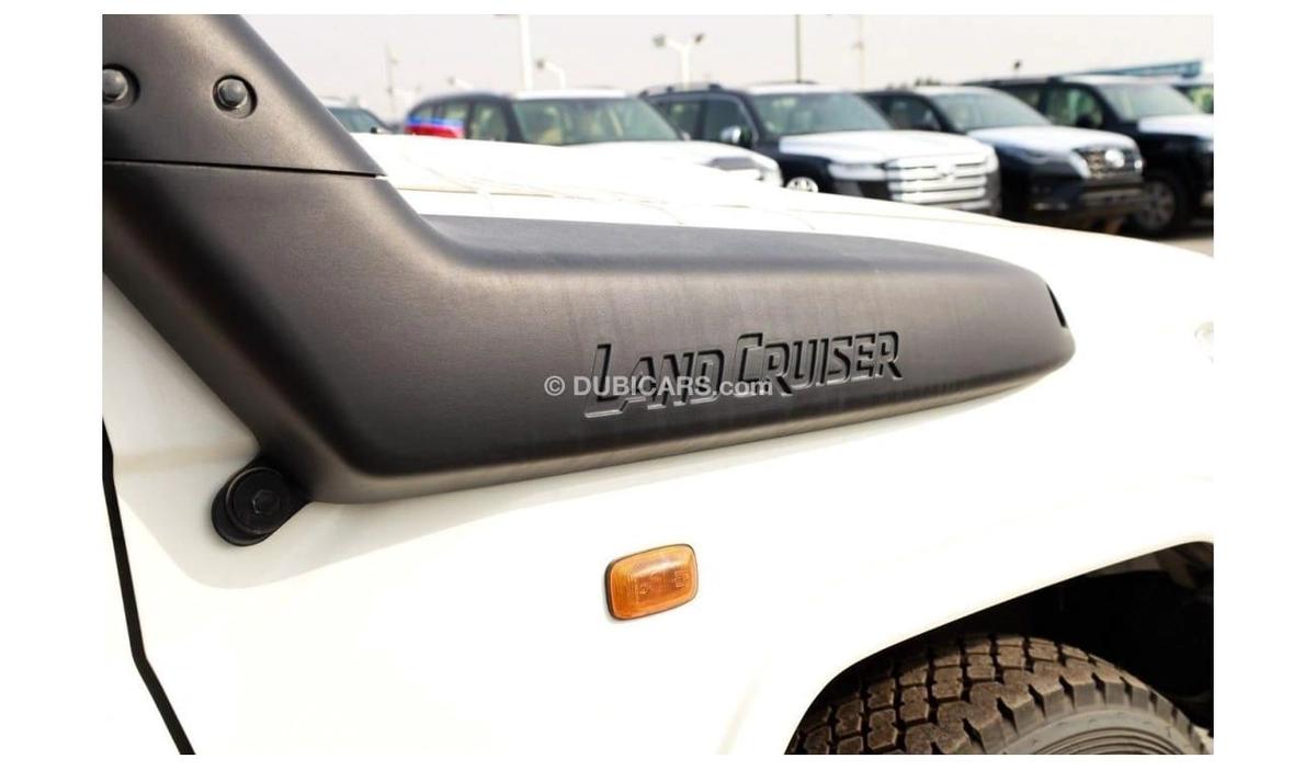 Toyota Land Cruiser Pick Up LAND CRUISER LC79 4.5L-8-8