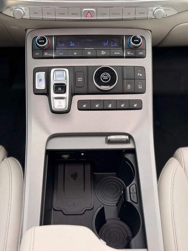 Hyundai Palisade Limited edition | 360 camera, panoramic, head up display full option