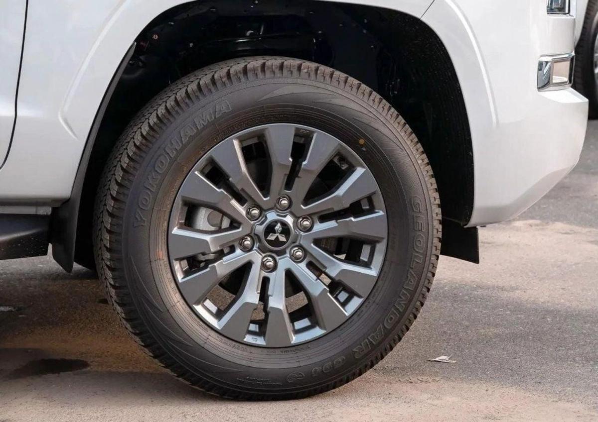 Mitsubishi L200 Mitsubishi L200 Sportero 2.4L Diesel MY2026-7-7