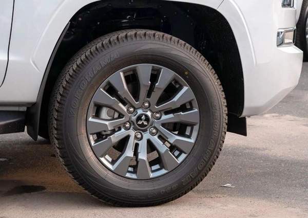Mitsubishi L200 Mitsubishi L200 Sportero 2.4L Diesel MY2026