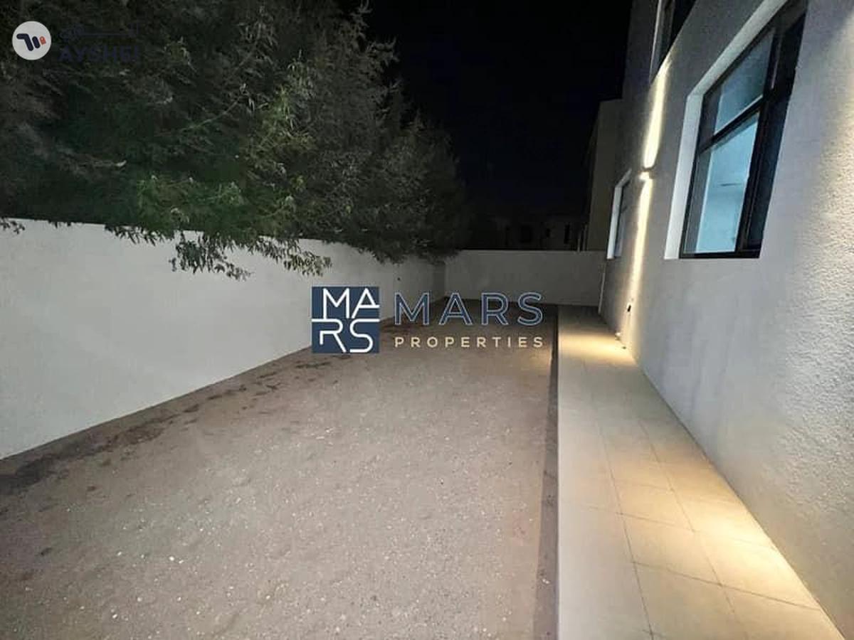 Luxury| Spacious| Signature Villa| Maid Room+ Driver Room| Best Price| Close To Park-21-21