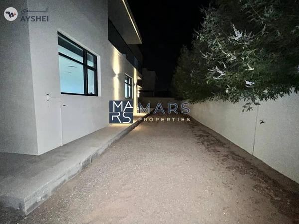 Luxury| Spacious| Signature Villa| Maid Room+ Driver Room| Best Price| Close To Park