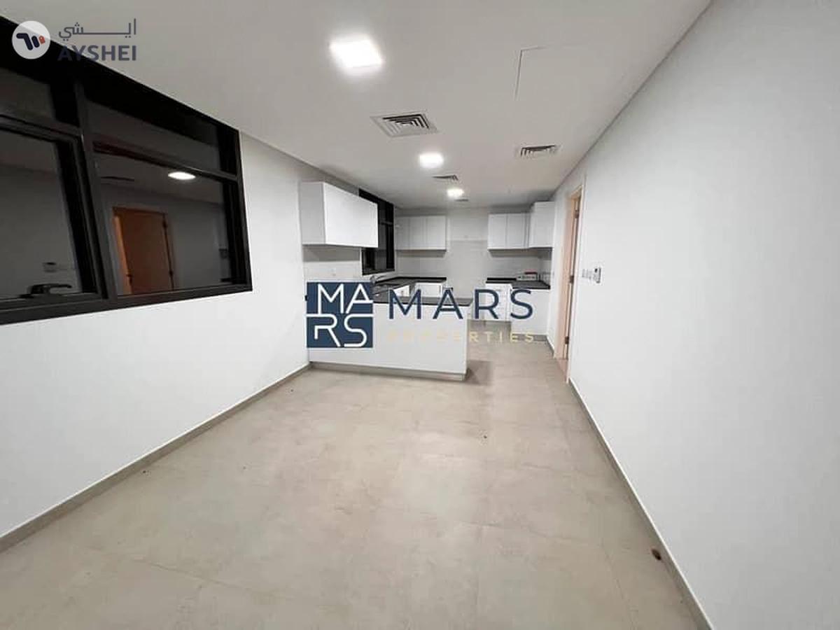 Luxury| Spacious| Signature Villa| Maid Room+ Driver Room| Best Price| Close To Park-3-3