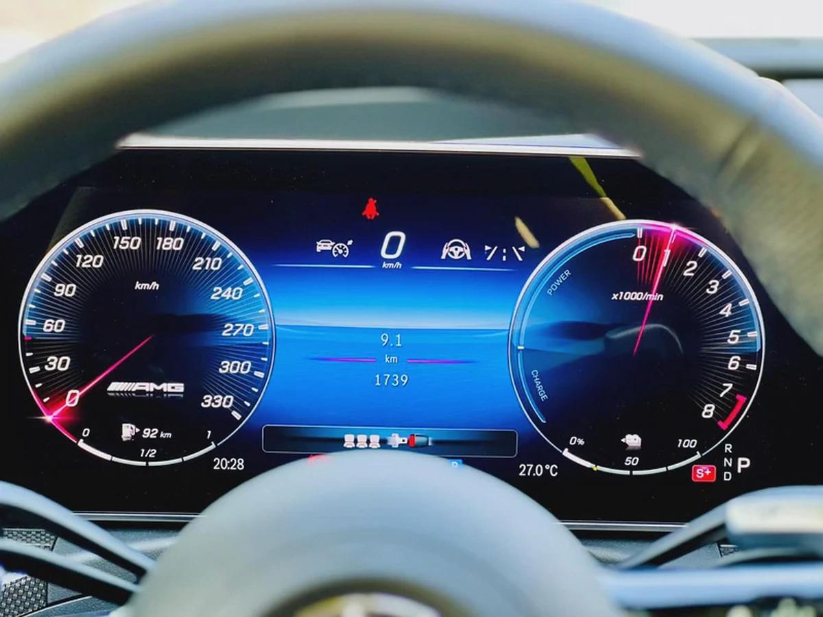 BENZ C63s | E PERFORMANCE | 2024 | 1739Km ONLY| BRAND NEW | FRESH JAPAN IMPORT-19-19