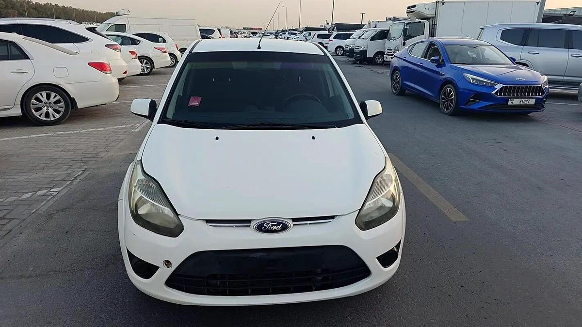Ford Figo Titanium 2012 - GCC Specs - Well Maintained-8-8