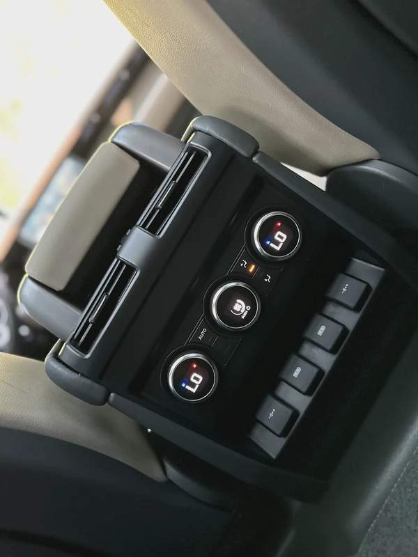 Land Rover Defender V6 - HSE P400 X Dynamic