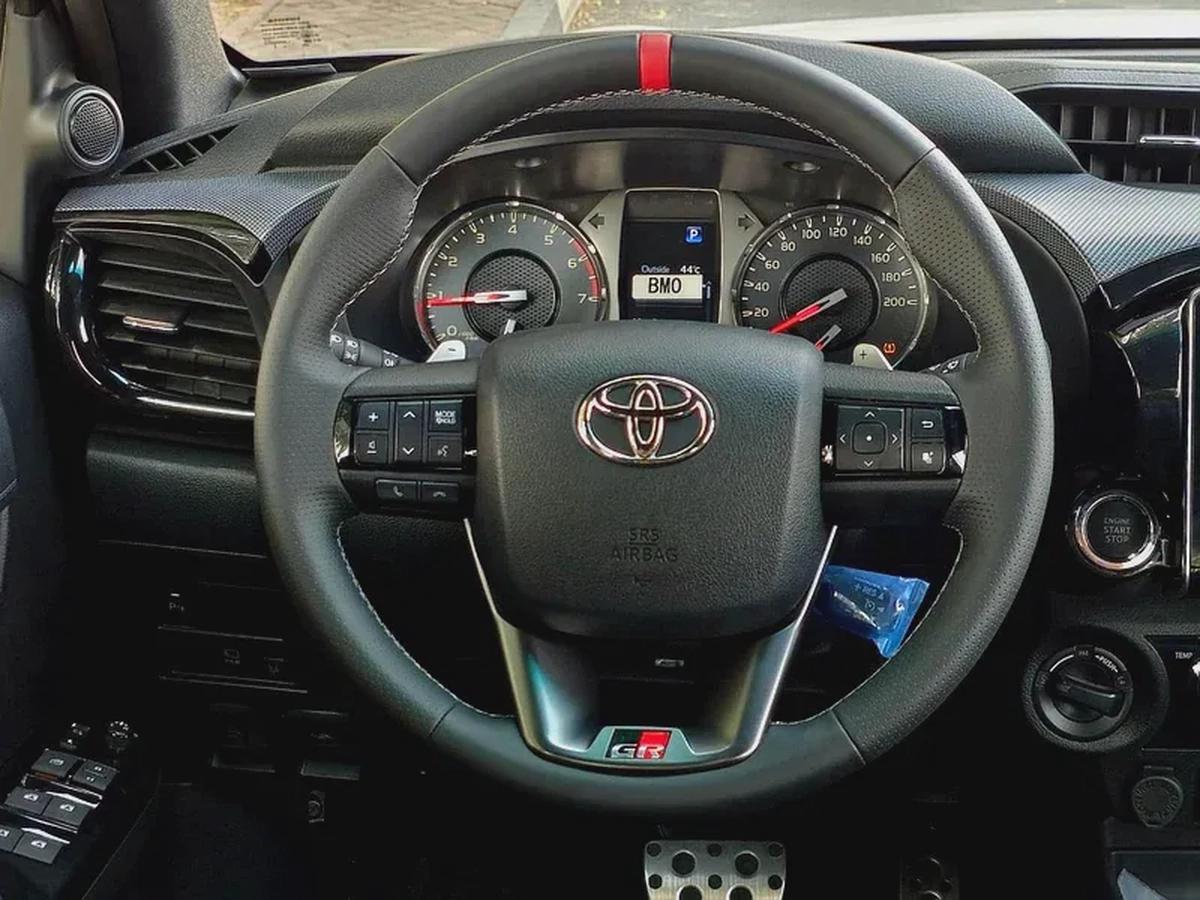 Toyota Hilux GR Sport-17-17