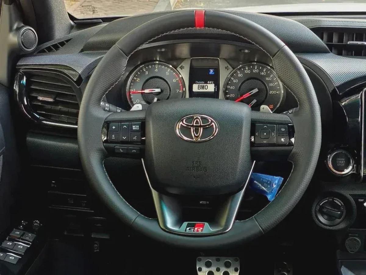 Toyota Hilux GR Sport-6-6