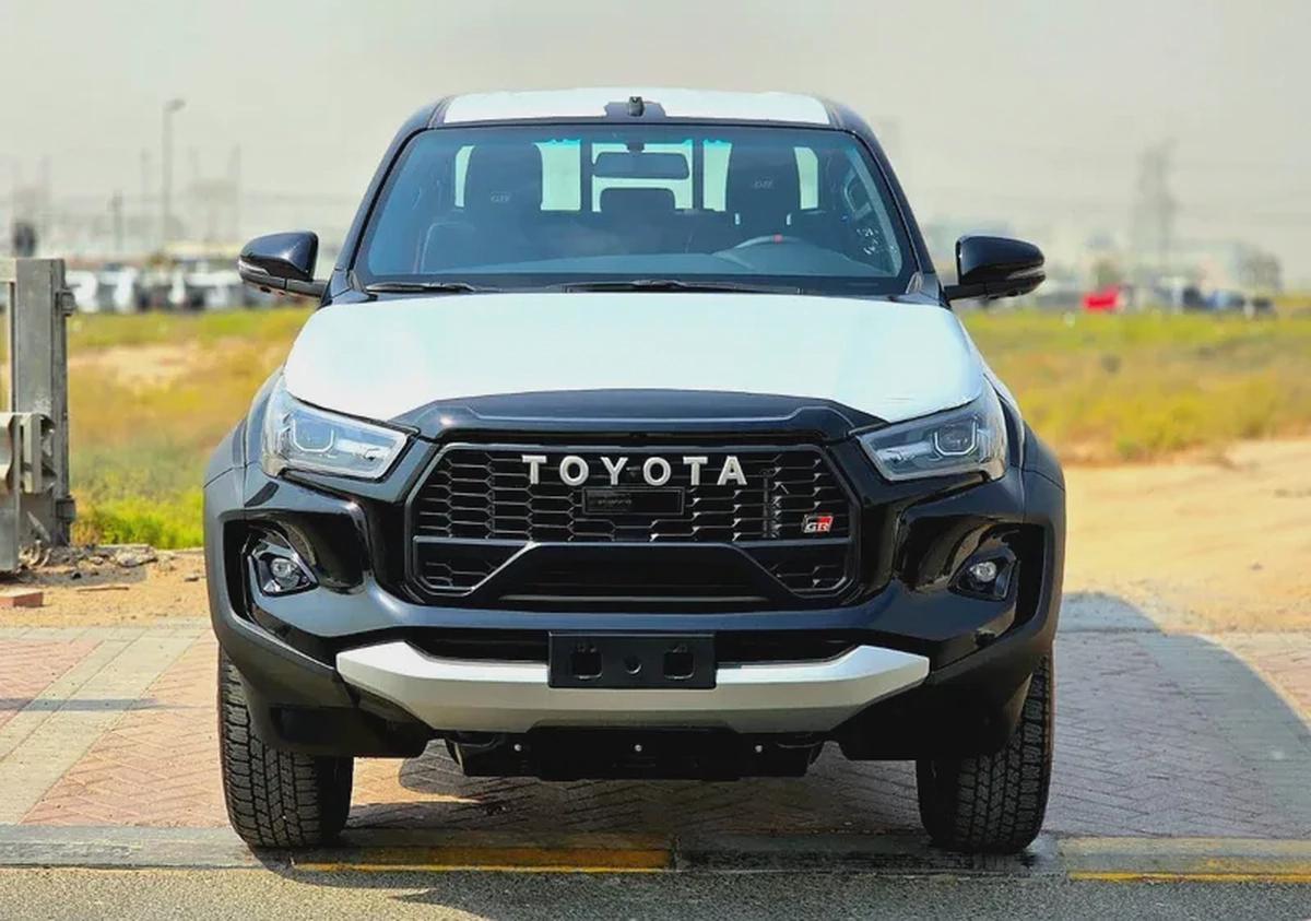 Toyota Hilux GR Sport-7-7