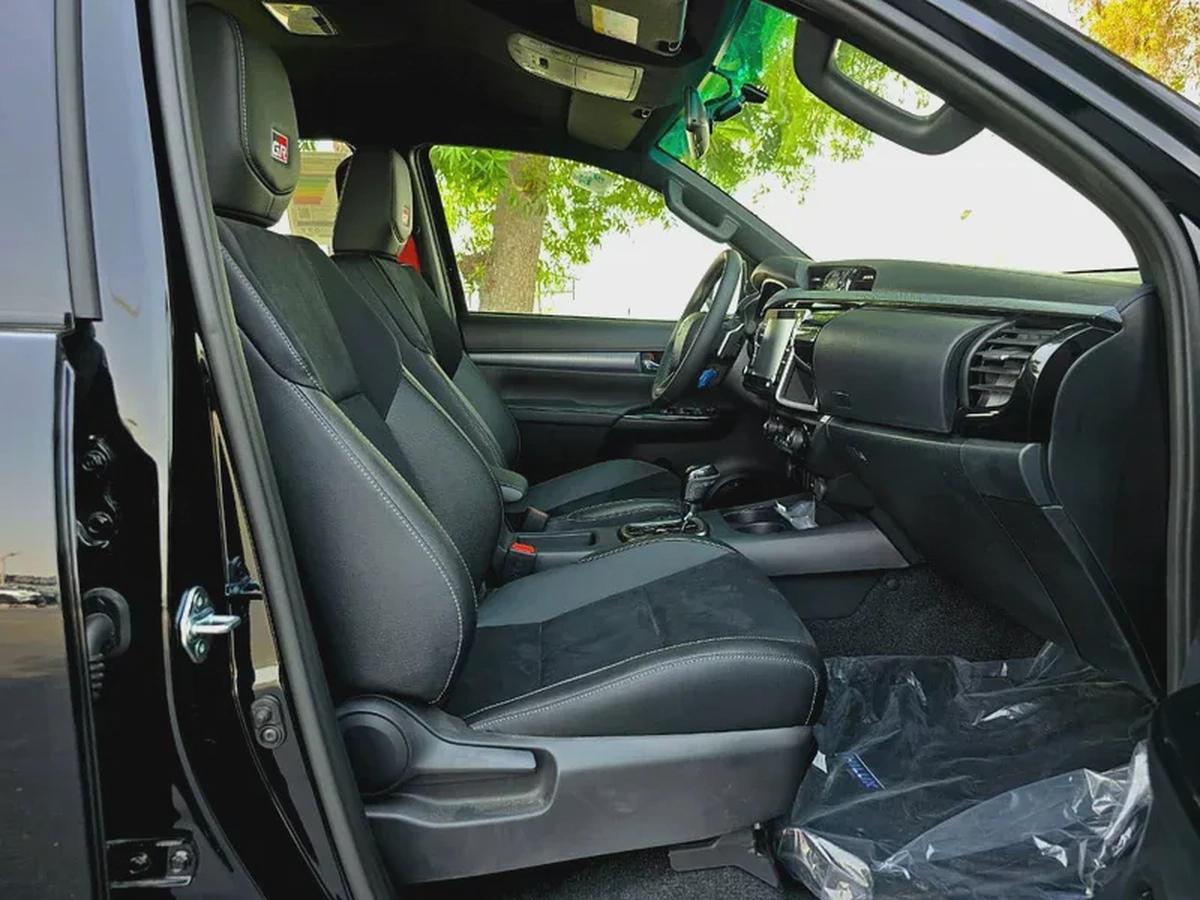 Toyota Hilux GR Sport-2-2