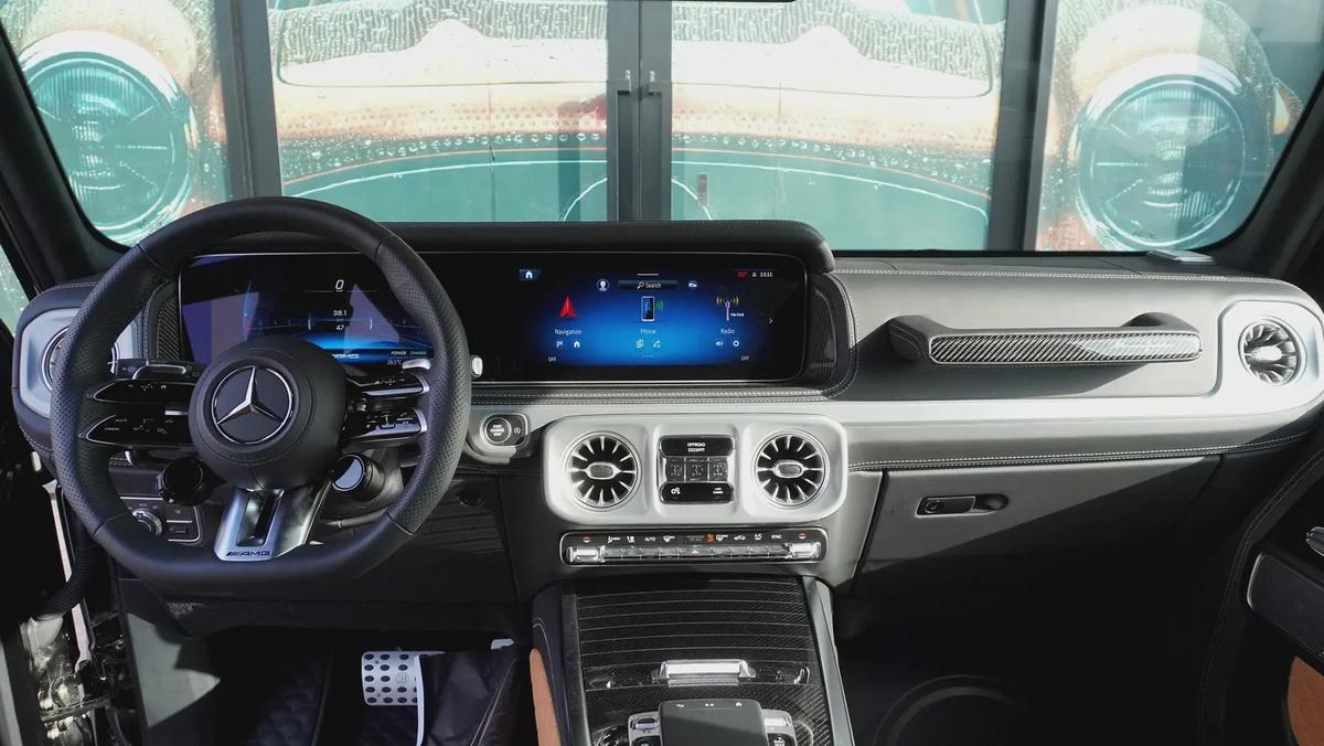 2025 Mercedes-Benz G700 Brabus | Original | Brand New 0km | Coming with a Brabus Bike-11-11