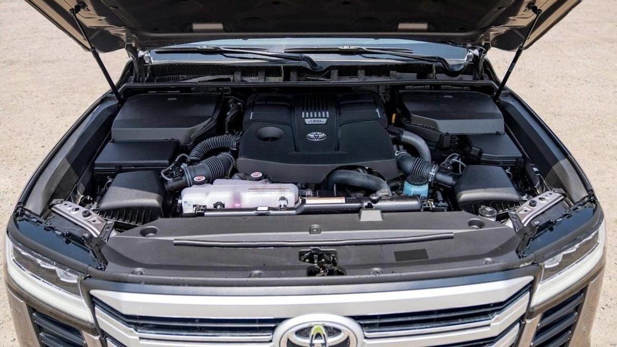 Toyota Land Cruiser Toyota land cruiser VXR 3.5L Petrol Full Option 2025-17-17