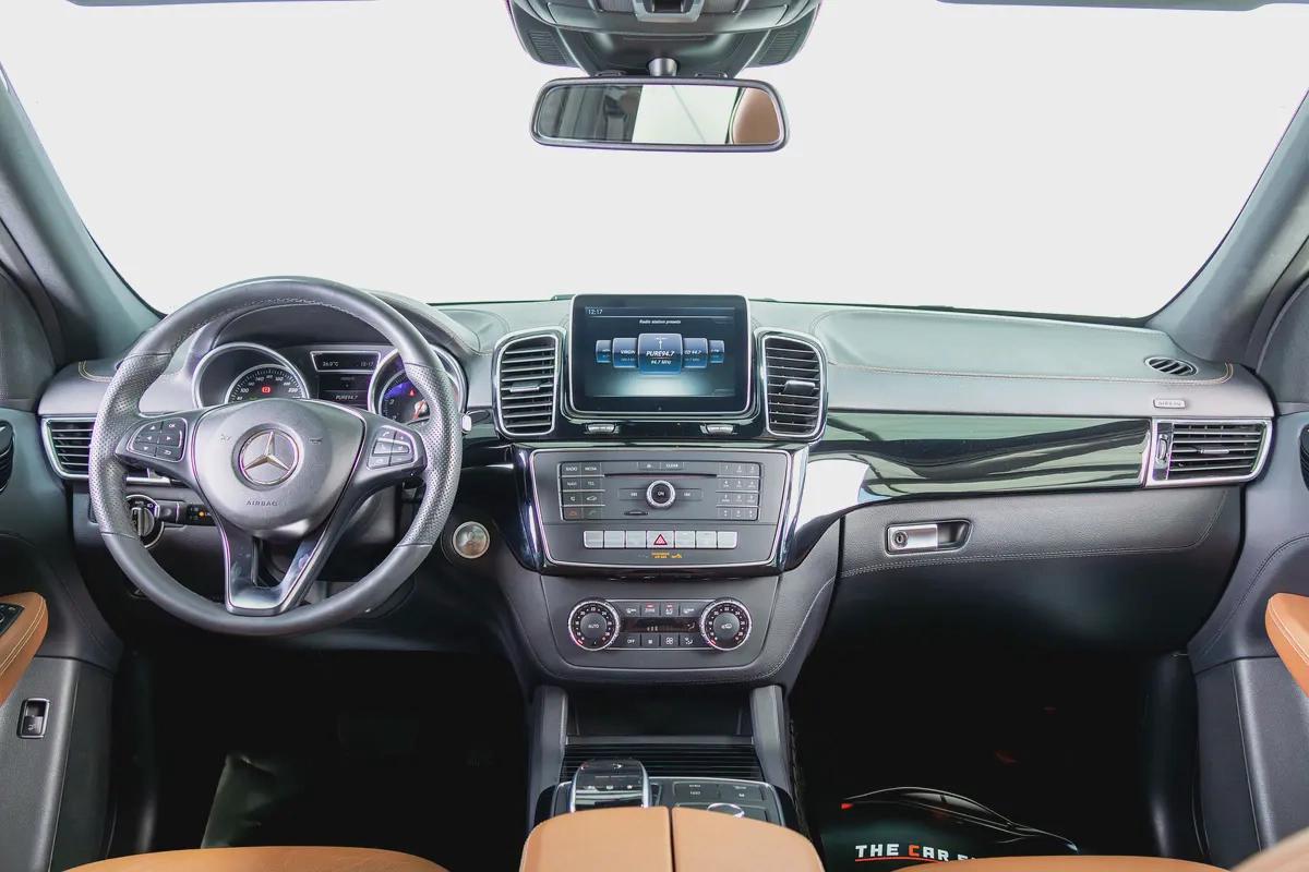 Mercedes Benz GLE400-GCC-AMG Body Styling-LOW Mileage-Very Well Maintained-High Specifications-9-9