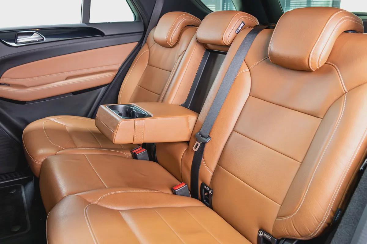 Mercedes Benz GLE400-GCC-AMG Body Styling-LOW Mileage-Very Well Maintained-High Specifications-19-19