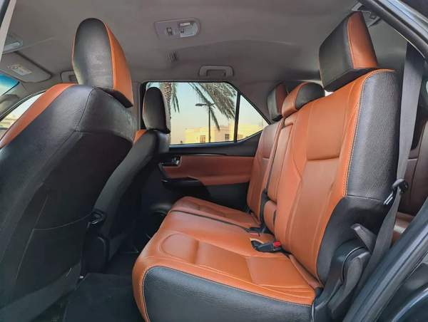 TOYOTA FORTUNER 2020 FACELIFTED 2025 GCC V4 2.7L IN EXCELLENT CONDITION