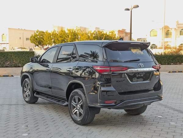 TOYOTA FORTUNER 2020 FACELIFTED 2025 GCC V4 2.7L IN EXCELLENT CONDITION