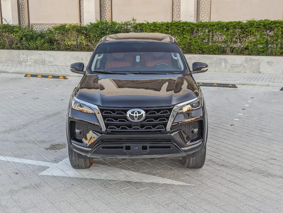 TOYOTA FORTUNER 2020 FACELIFTED 2025 GCC V4 2.7L IN EXCELLENT CONDITION-15-15