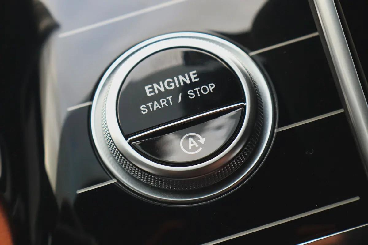 Mercedes-Benz S-class S 580 4Matic - 2023 GCC - Under Warranty-10-10